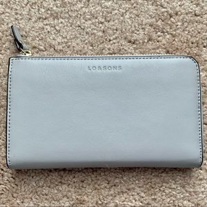 EUC Lo & Sons The Leather Wallet, Light Gray